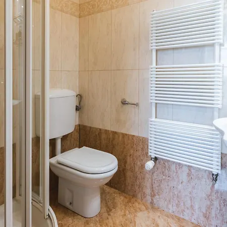Apartment House Lenart *